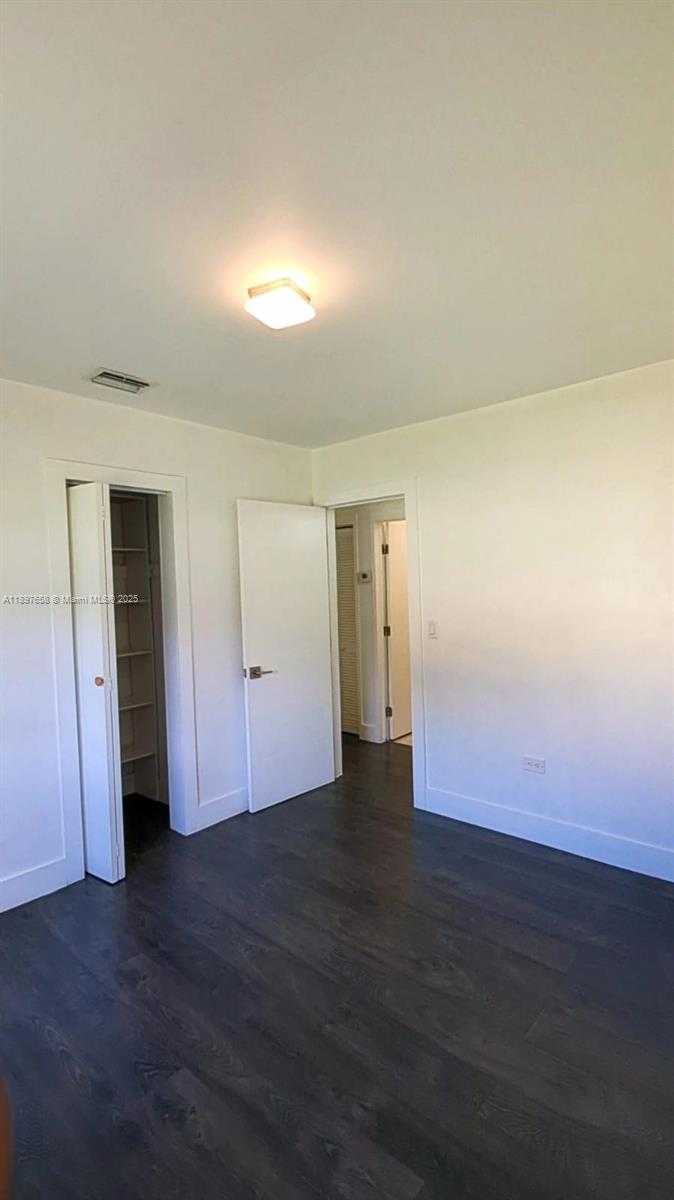 Small Image of 340 NORTH WEST 132ND ST, North Miami Number 4