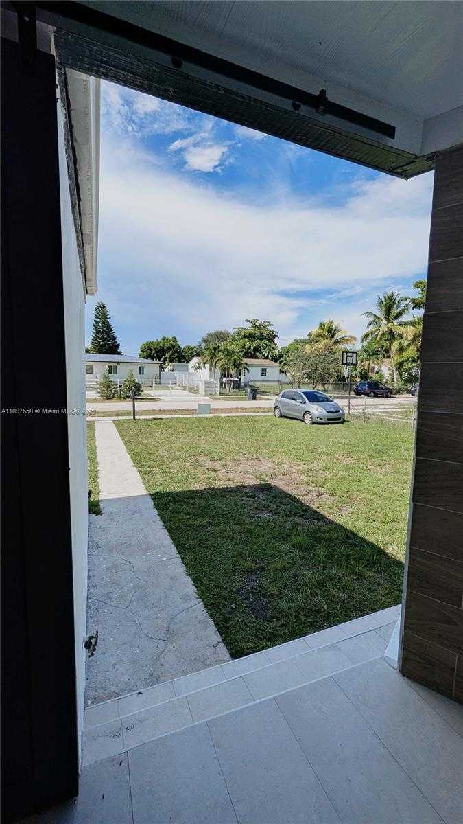 Small Image of 340 NORTH WEST 132ND ST, North Miami Number 7