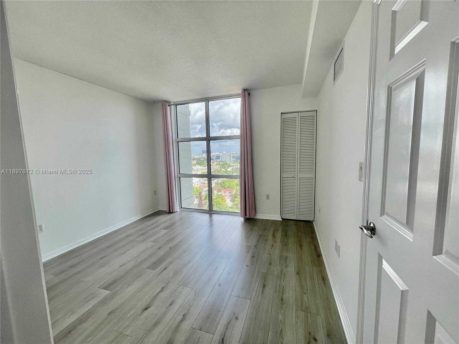 Small Image of 900 SOUTH WEST 8TH ST #1505, Miami Number 14
