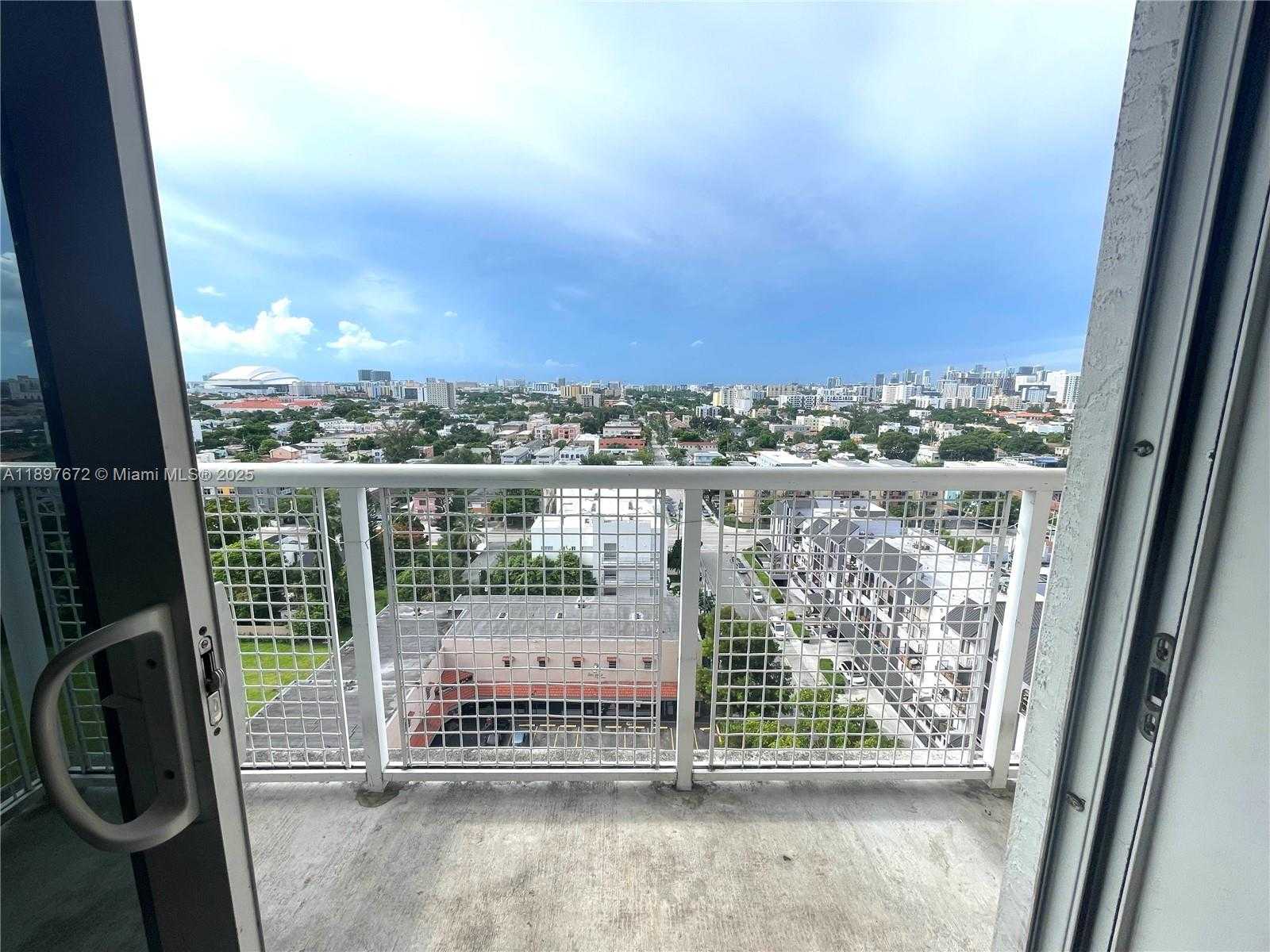 Small Image of 900 SOUTH WEST 8TH ST #1505, Miami Number 19