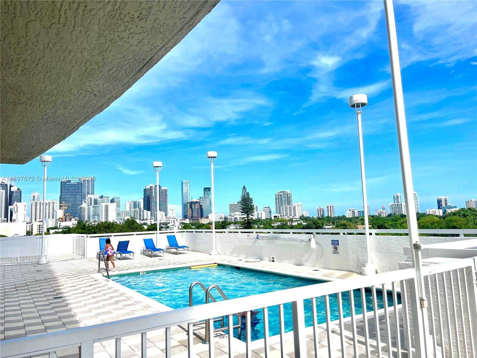 Small Image of 900 SOUTH WEST 8TH ST #1505, Miami Number 23