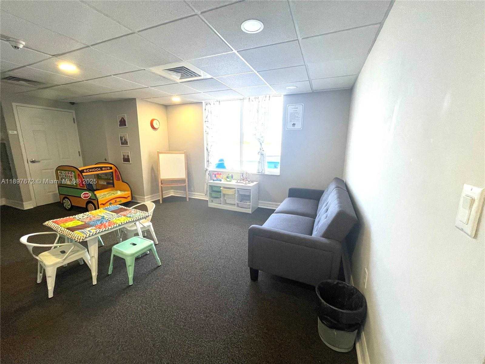Small Image of 900 SOUTH WEST 8TH ST #1505, Miami Number 30