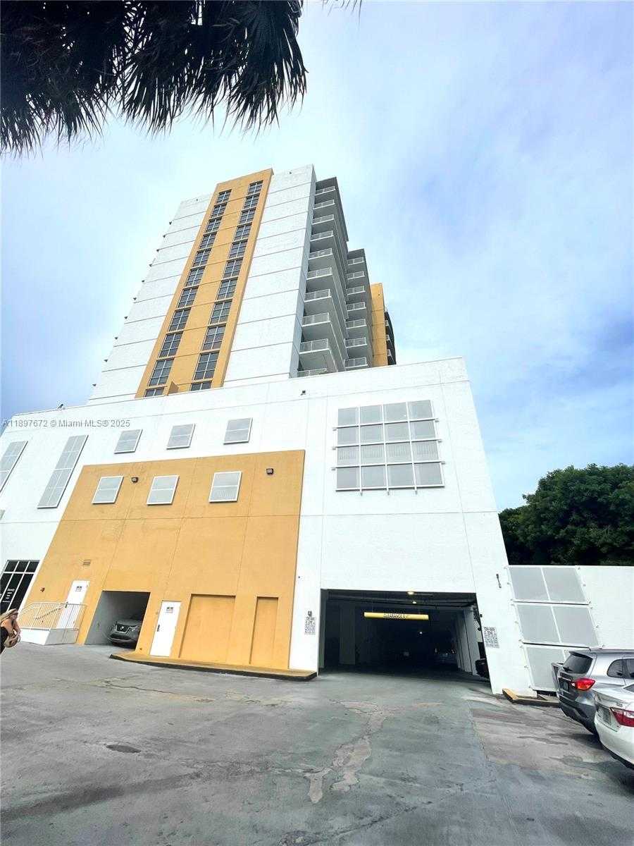 Small Image of 900 SOUTH WEST 8TH ST #1505, Miami Number 35