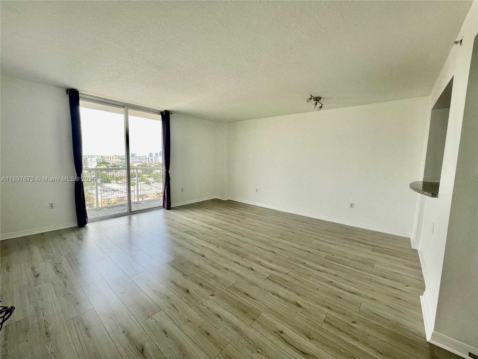 Small Image of 900 SOUTH WEST 8TH ST #1505, Miami Number 5