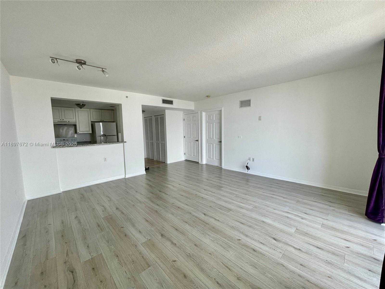 Small Image of 900 SOUTH WEST 8TH ST #1505, Miami Number 7