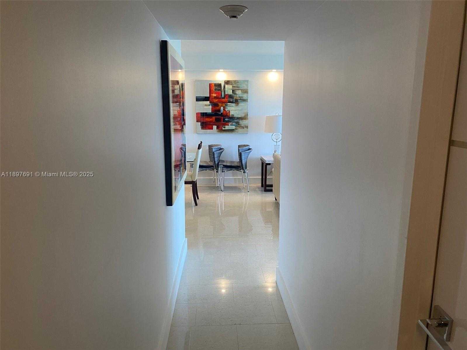 Small Image of 100 BAYVIEW DR #807, Sunny Isles Beach Number 14