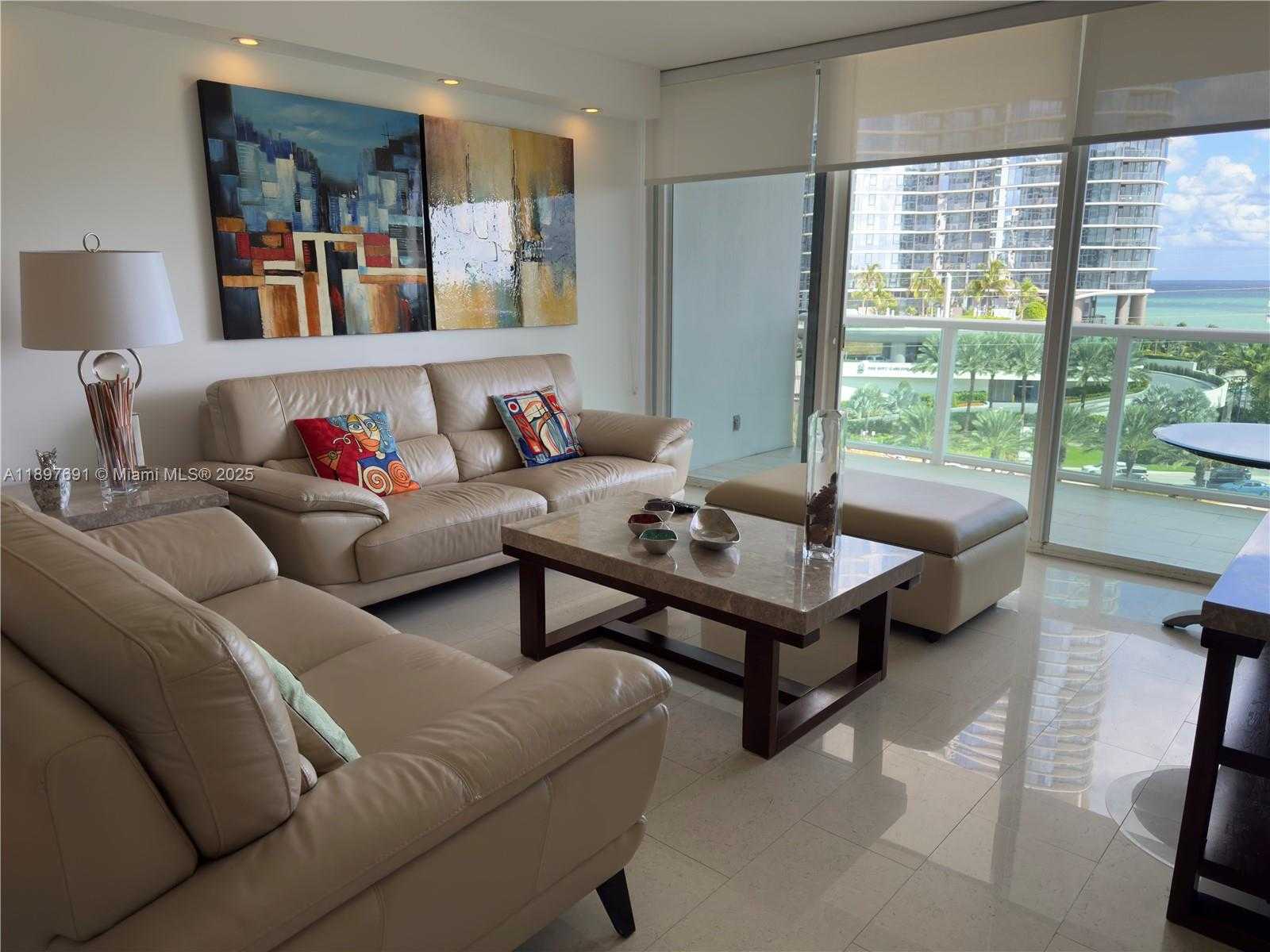 Small Image of 100 BAYVIEW DR #807, Sunny Isles Beach Number 3