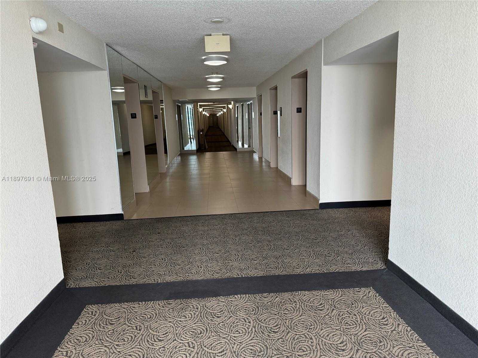 Small Image of 100 BAYVIEW DR #807, Sunny Isles Beach Number 33