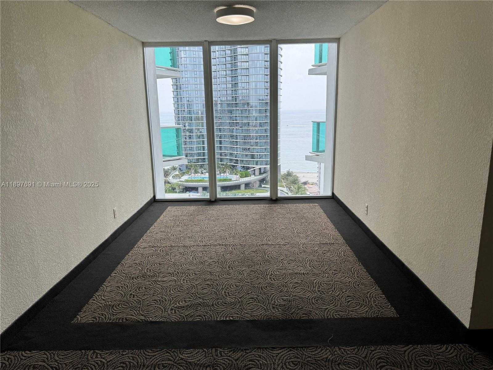 Small Image of 100 BAYVIEW DR #807, Sunny Isles Beach Number 34
