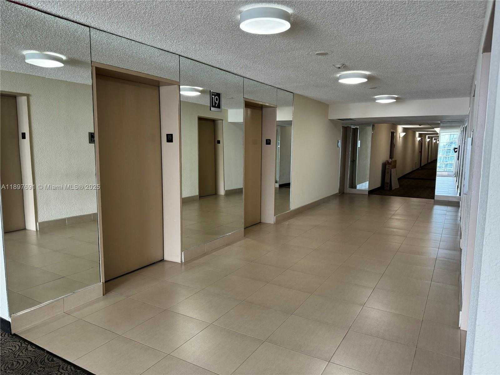 Small Image of 100 BAYVIEW DR #807, Sunny Isles Beach Number 35