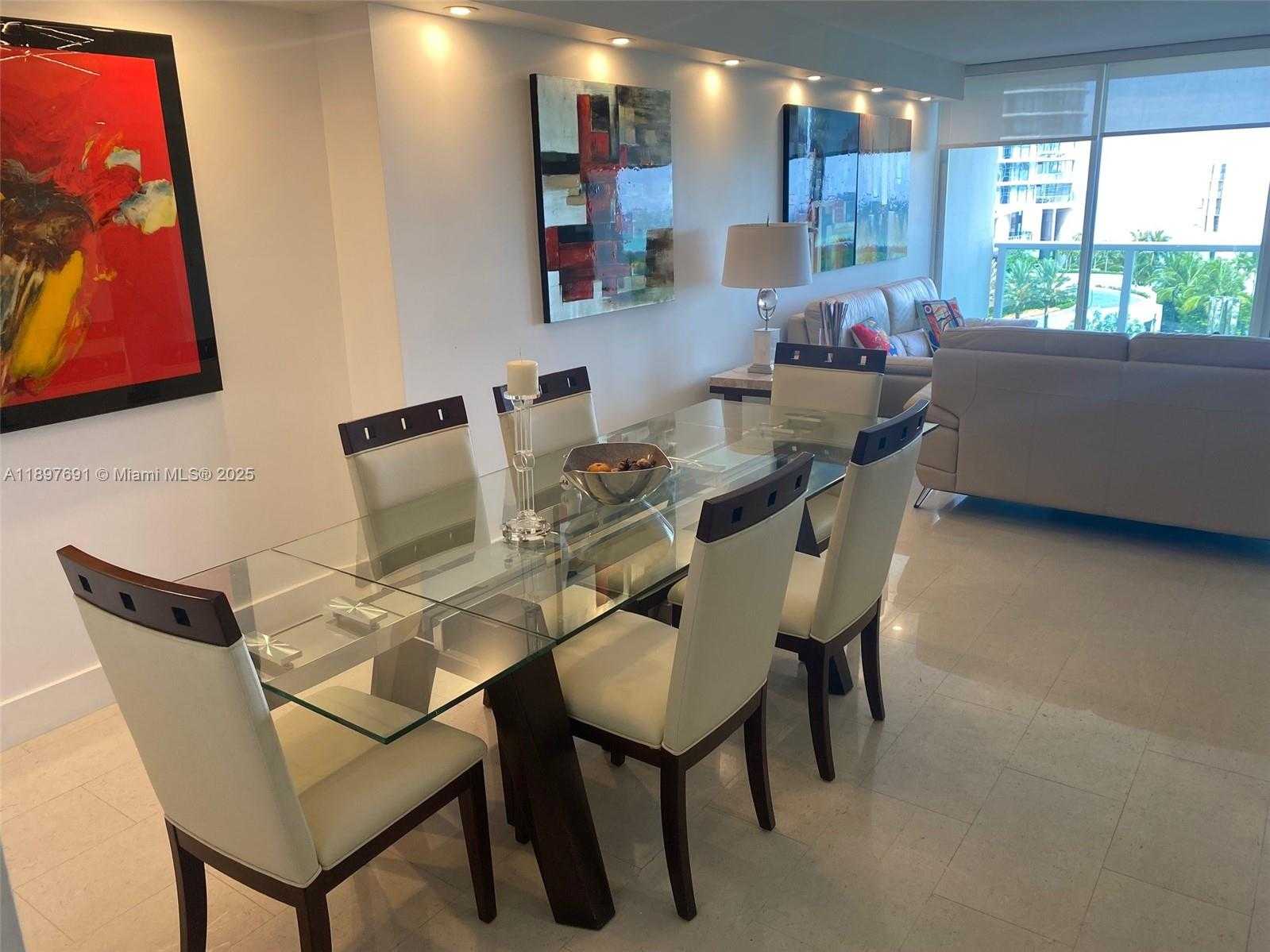 Small Image of 100 BAYVIEW DR #807, Sunny Isles Beach Number 9