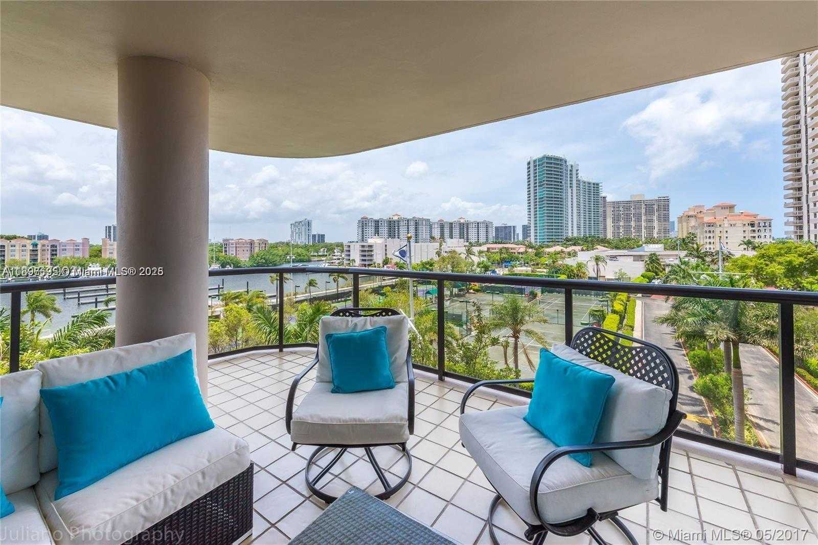 Small Image of 19667 TURNBERRY WAY #5E, Aventura Number 11