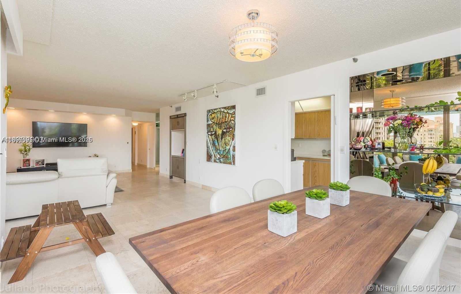 Small Image of 19667 TURNBERRY WAY #5E, Aventura Number 8