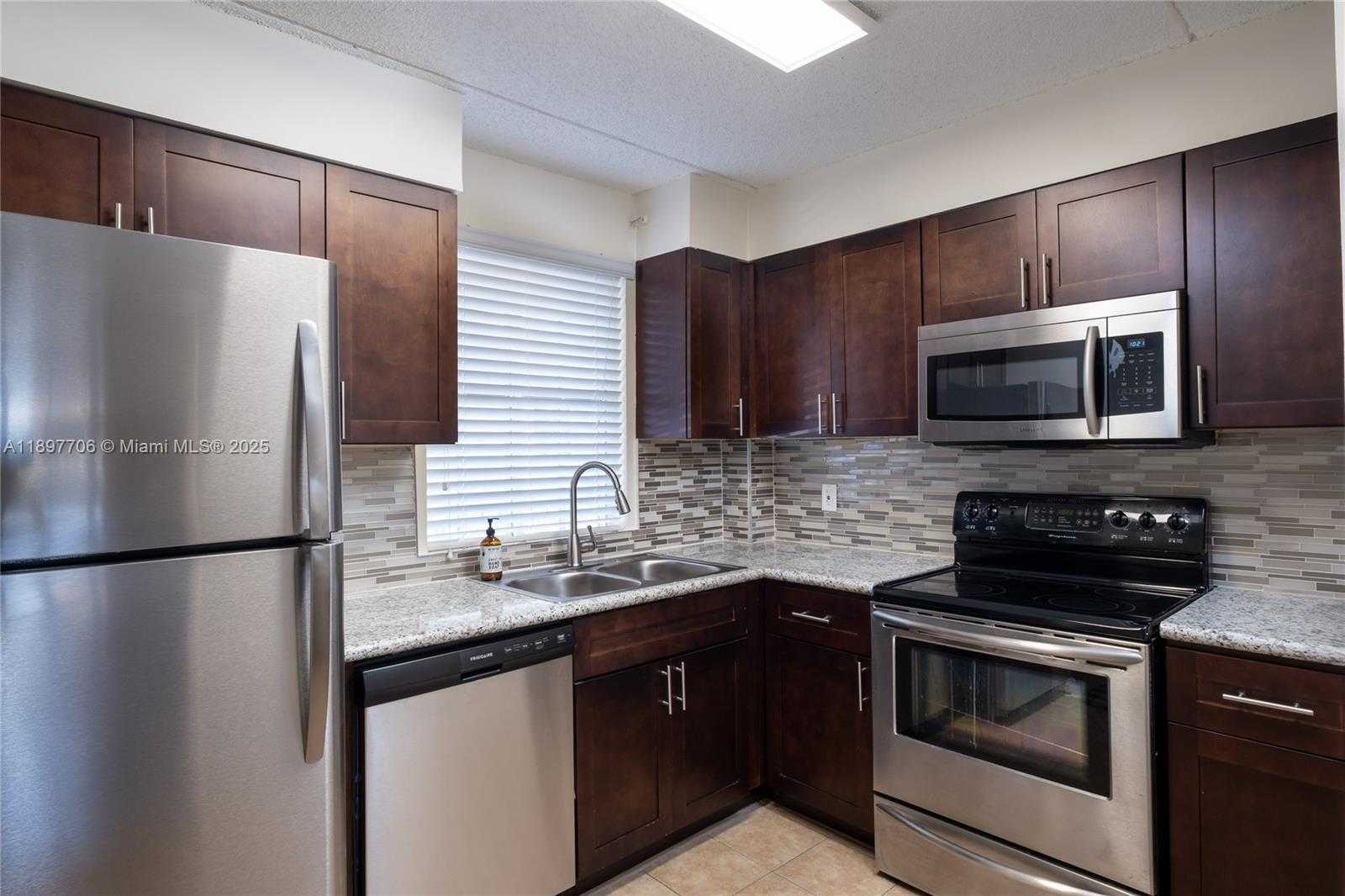 Small Image of 6065 NORTH WEST 186TH ST #306, Hialeah Number 10