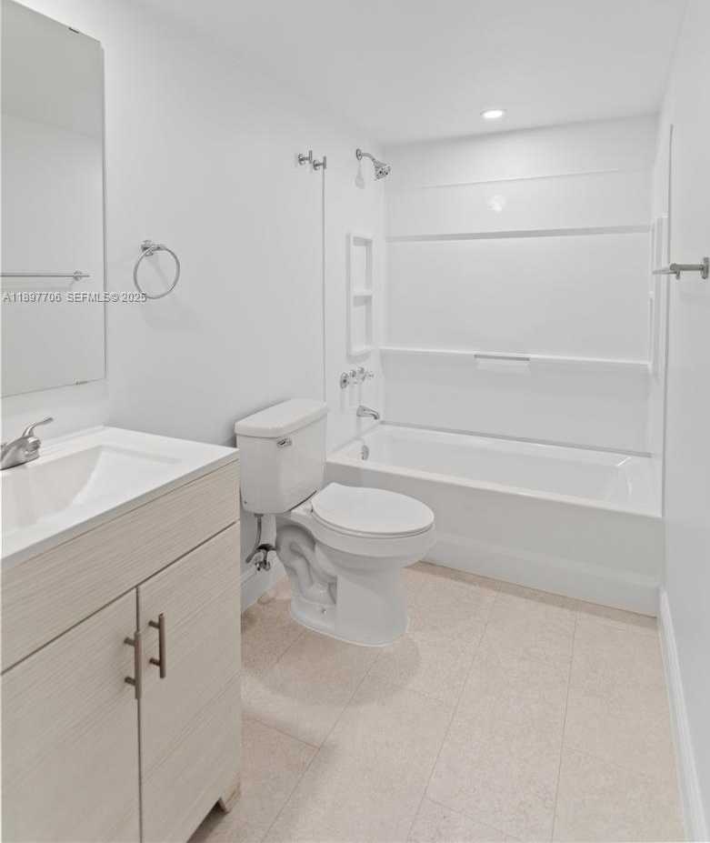 Small Image of 6065 NORTH WEST 186TH ST #306, Hialeah Number 27