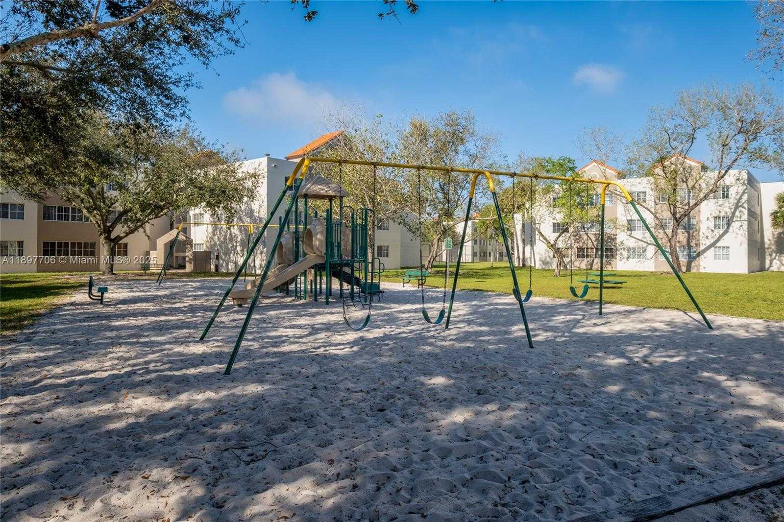 Small Image of 6065 NORTH WEST 186TH ST #306, Hialeah Number 3