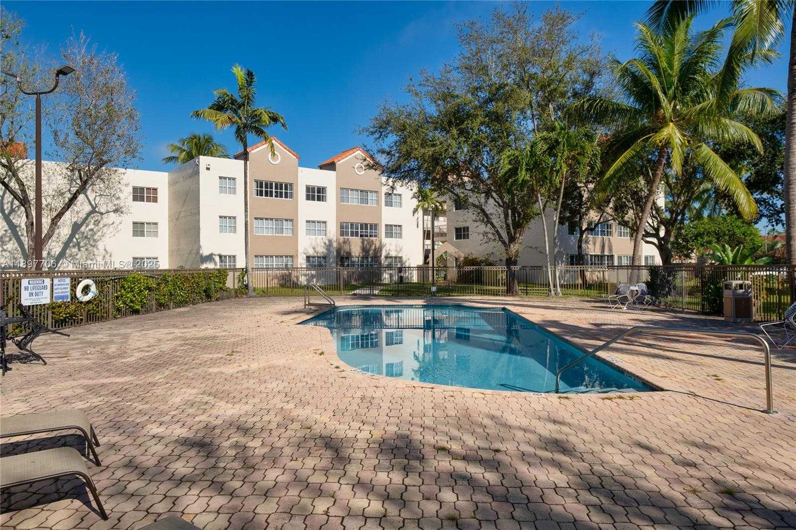 Small Image of 6065 NORTH WEST 186TH ST #306, Hialeah Number 4
