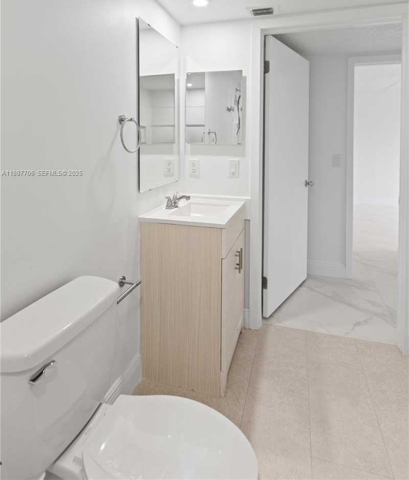 Small Image of 6065 NORTH WEST 186TH ST #306, Hialeah Number 49