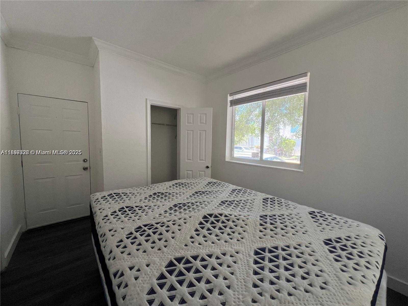 Small Image of 7920 HARDING AVE #1, Miami Beach Number 6