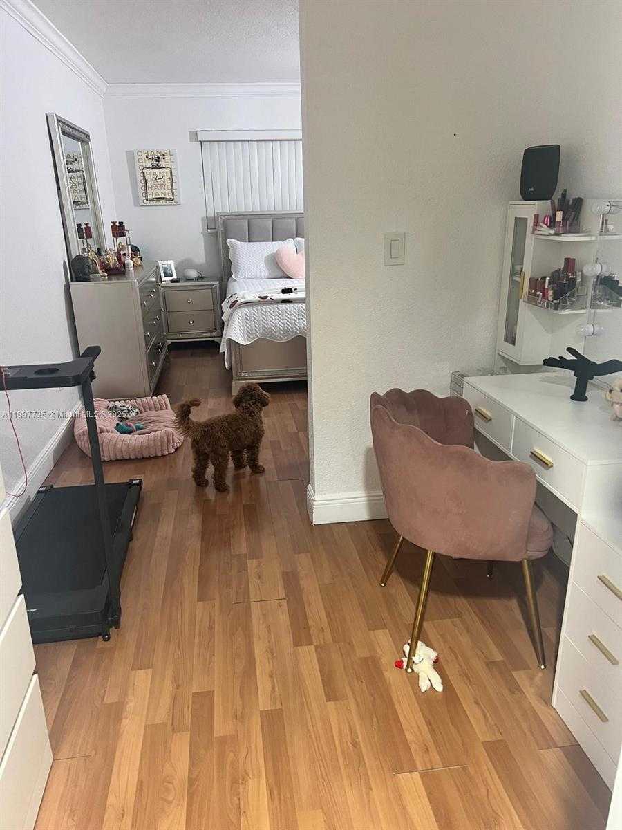 Small Image of 230 NORTH WEST 87TH AVE #I221, Miami Number 4