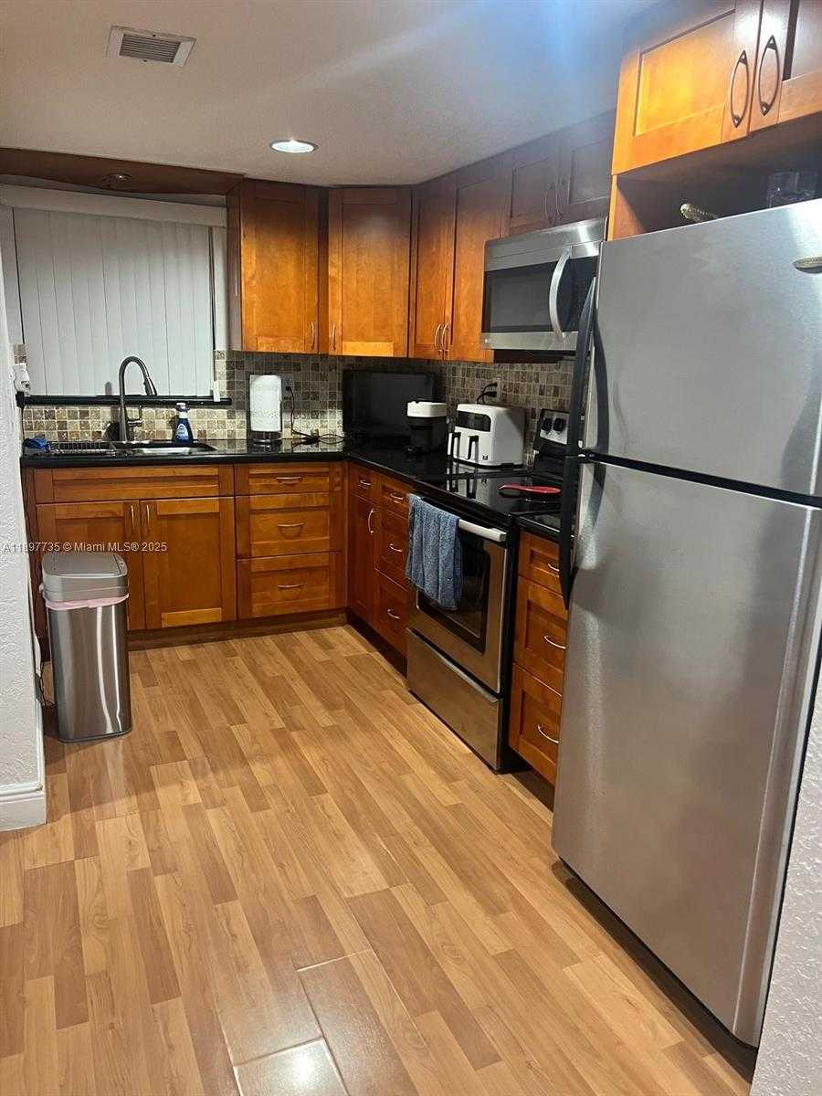 Small Image of 230 NORTH WEST 87TH AVE #I221, Miami Number 6