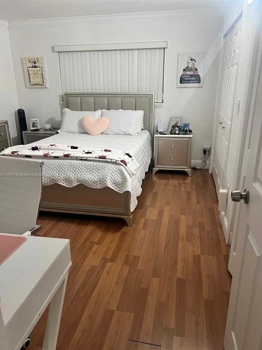 Small Image of 230 NORTH WEST 87TH AVE #I221, Miami Number 9