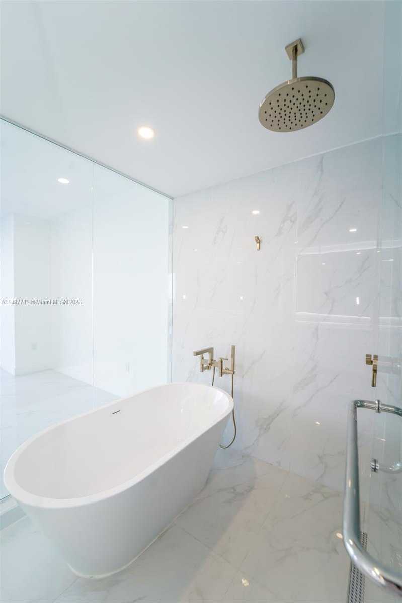 Imagen de Pequeño Objeto