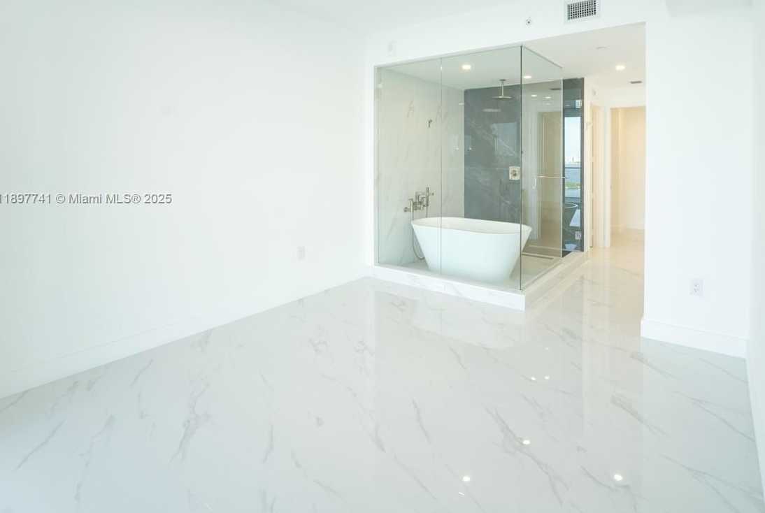 Imagen de Pequeño Objeto