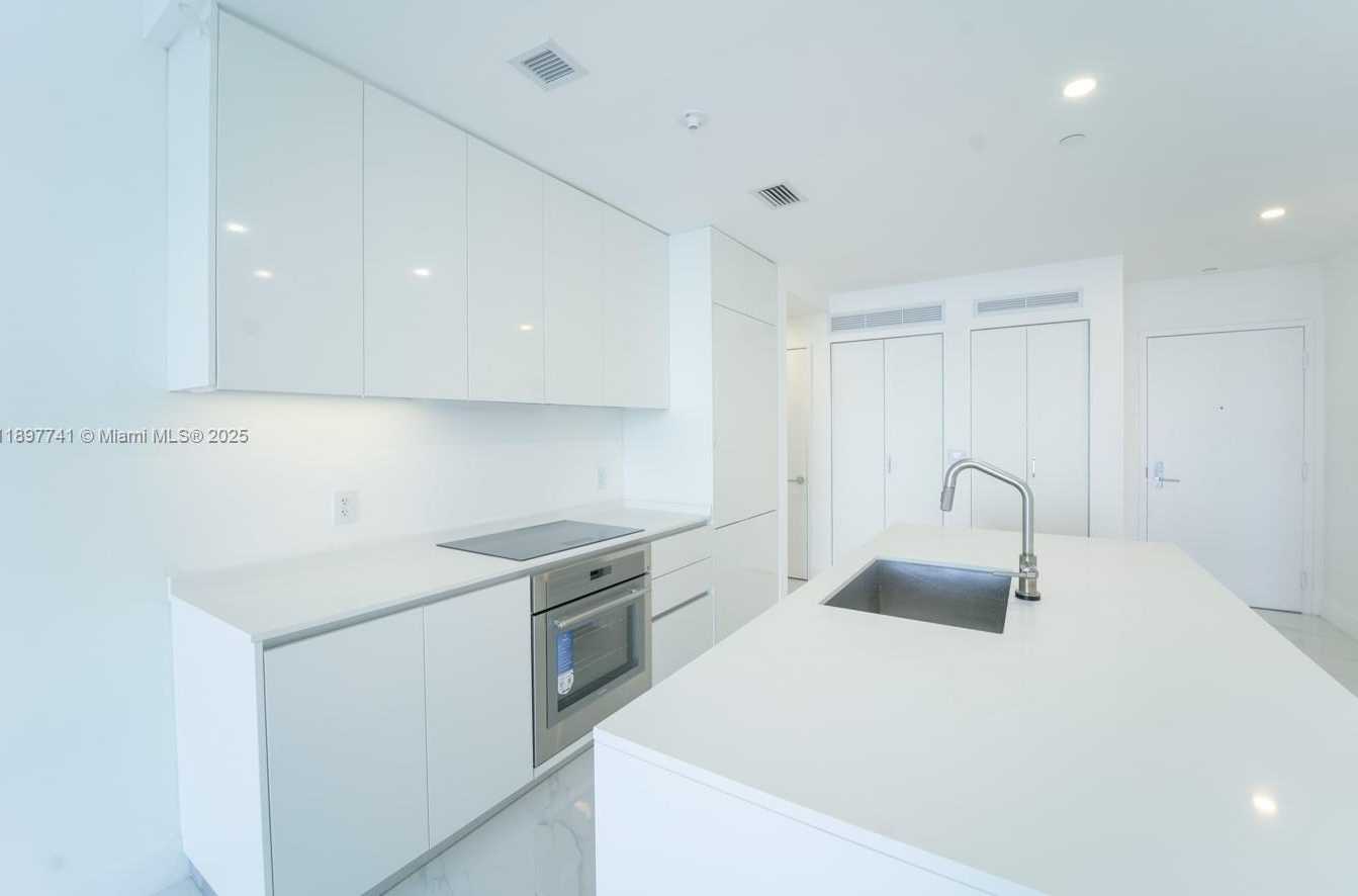 Imagen de Pequeño Objeto