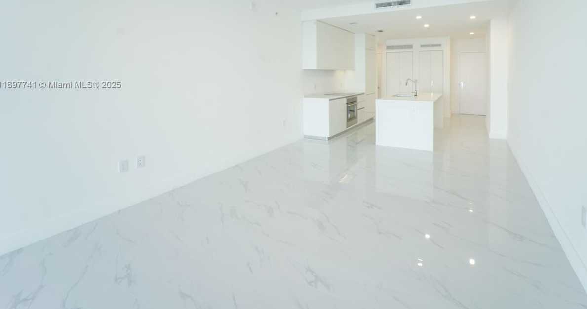 Imagen de Pequeño Objeto