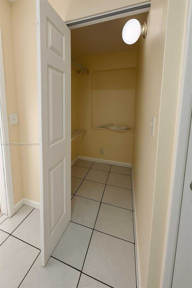 Small Image of 6120 HAYES ST #A, Hollywood Number 4