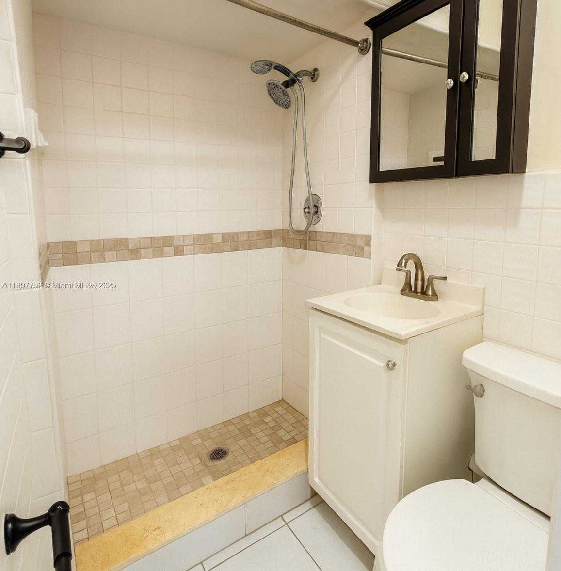 Small Image of 6120 HAYES ST #A, Hollywood Number 9