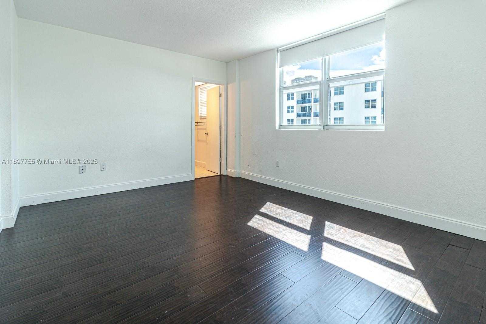 Small Image of 7501 EAST TREASURE DR #8T, North Bay Village Number 12