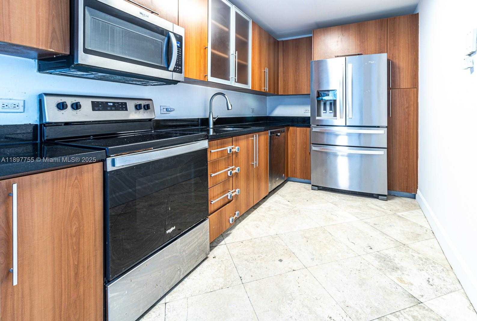 Small Image of 7501 EAST TREASURE DR #8T, North Bay Village Number 6