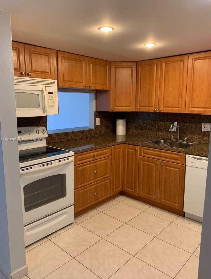 Small Image of 14501 NORTH KENDALL DR #202H, Miami Number 4