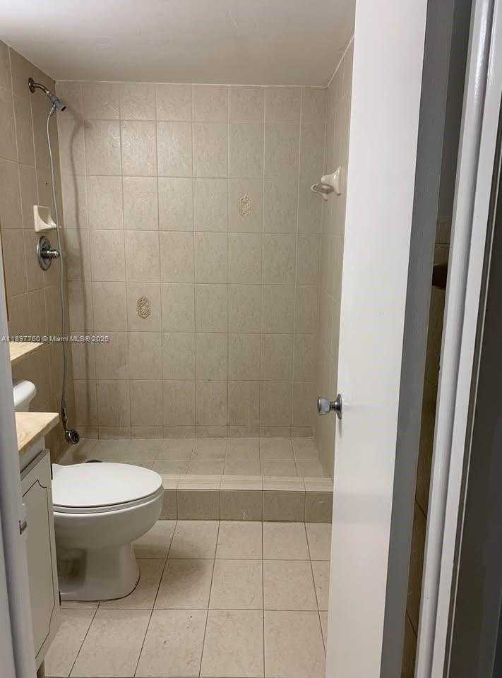 Small Image of 14501 NORTH KENDALL DR #202H, Miami Number 7