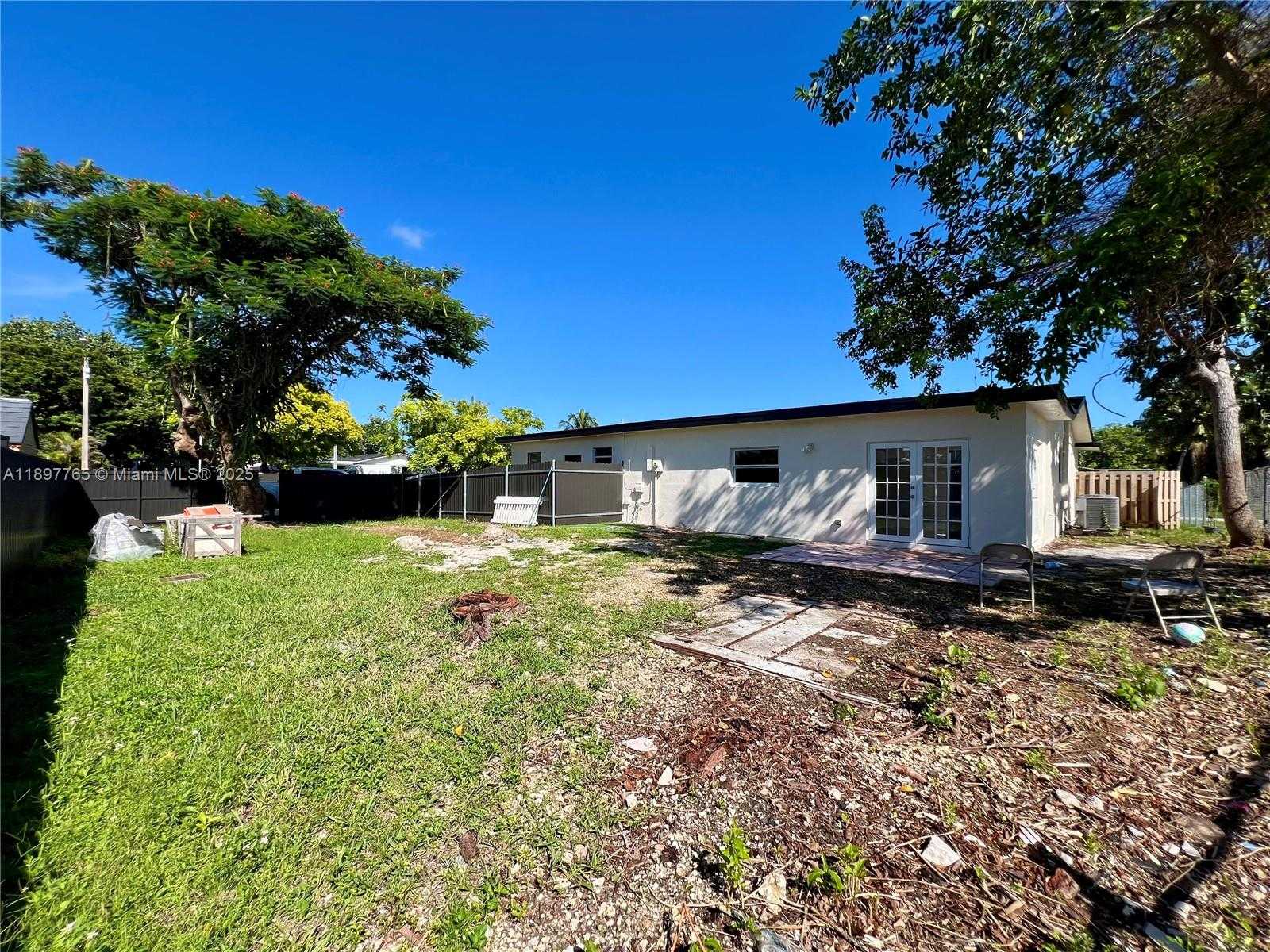 Small Image of 11950 SOUTH WEST 199TH ST #1, Miami Number 11