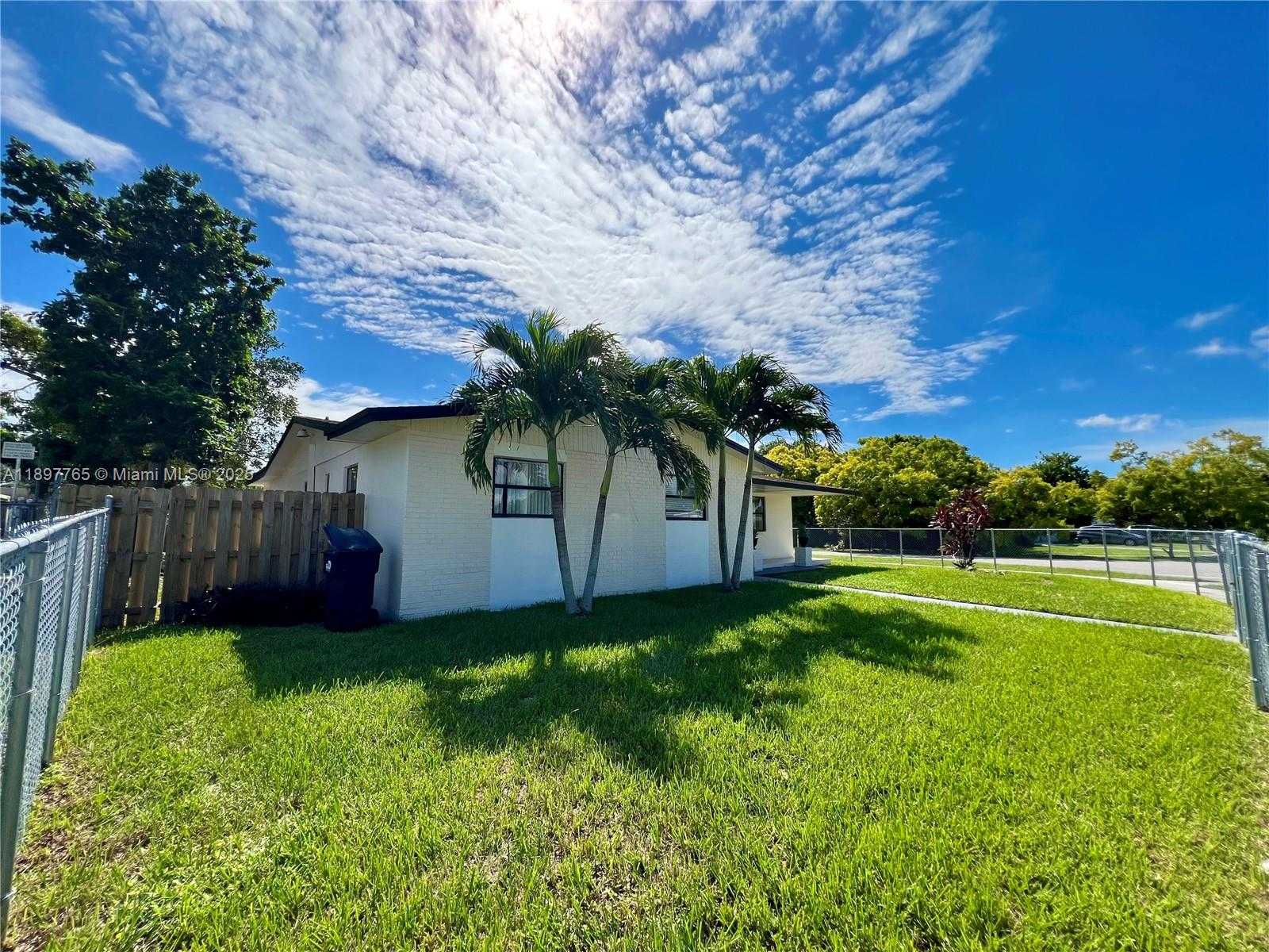 Small Image of 11950 SOUTH WEST 199TH ST #1, Miami Number 2