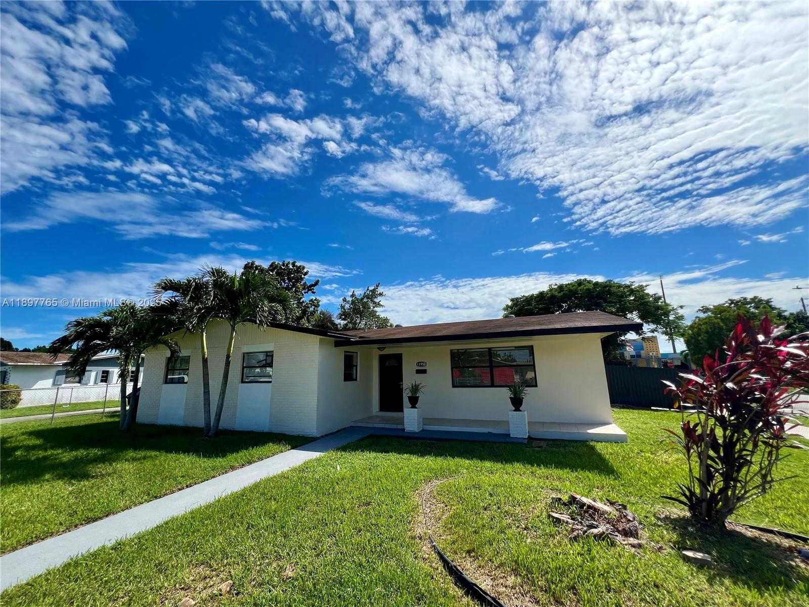 Small Image of 11950 SOUTH WEST 199TH ST #1, Miami Number 4