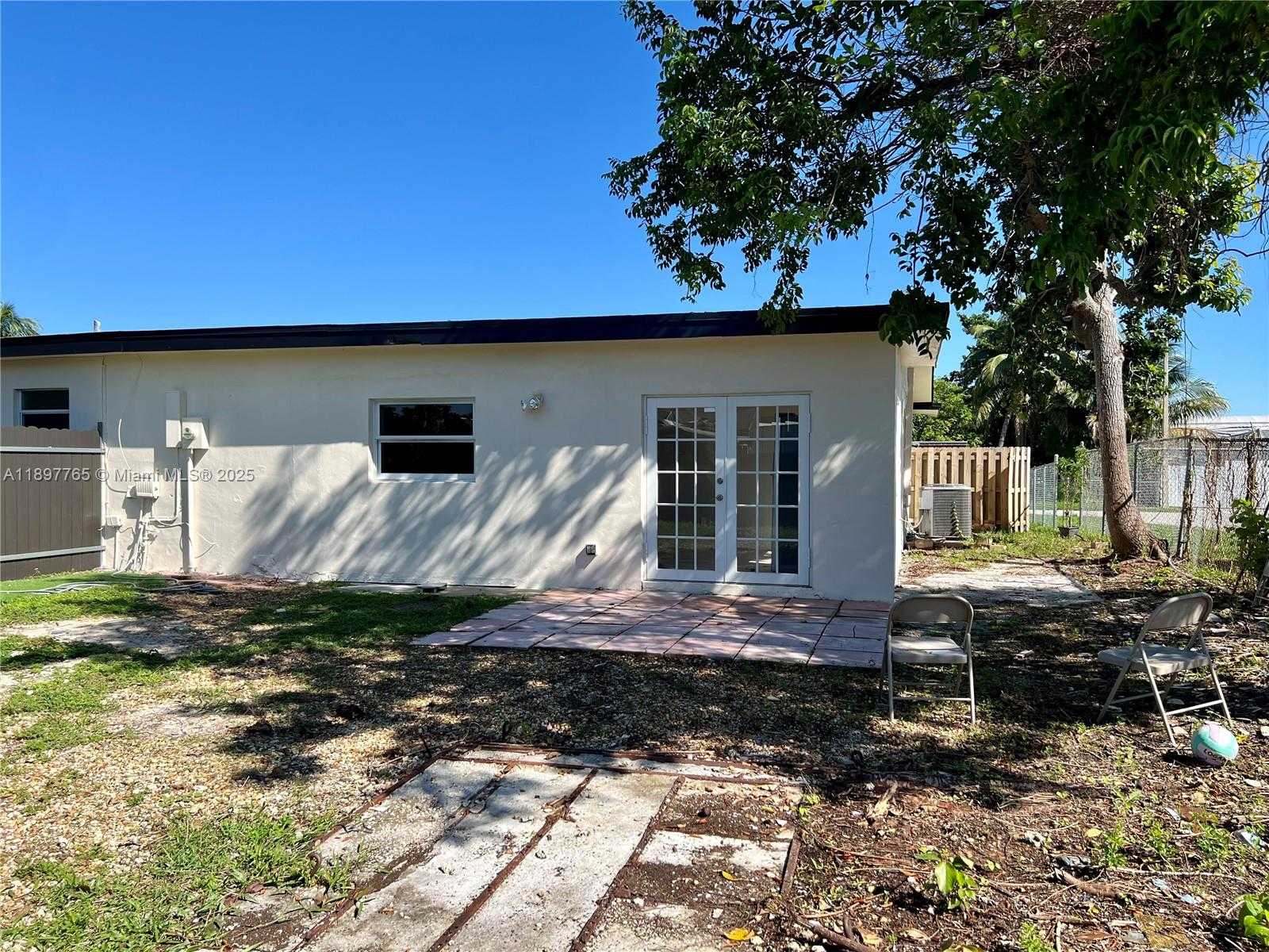 Small Image of 11950 SOUTH WEST 199TH ST #1, Miami Number 9