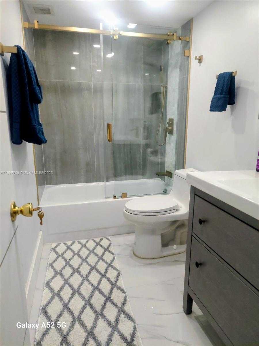 Small Image of 5005 COLLINS AVE #1523, Miami Beach Number 6