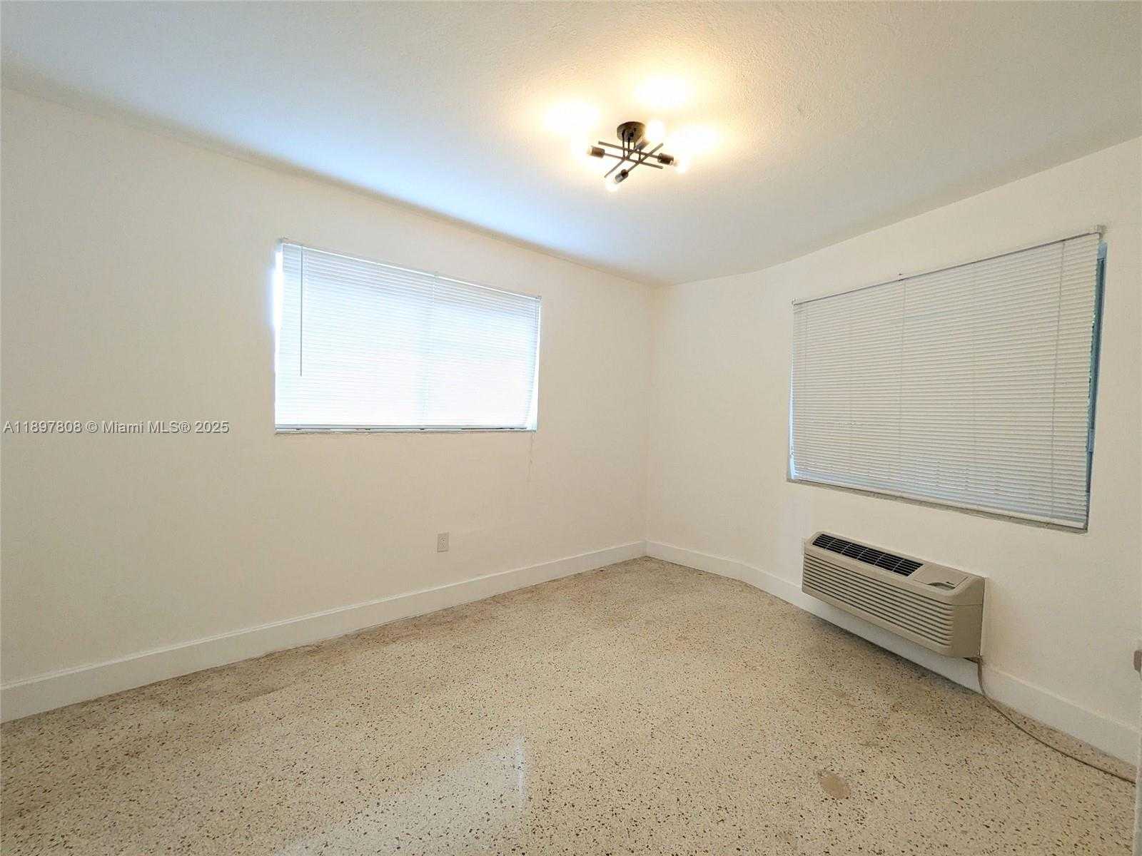 Small Image of 6930 RUE VENDOME #4, Miami Beach Number 14