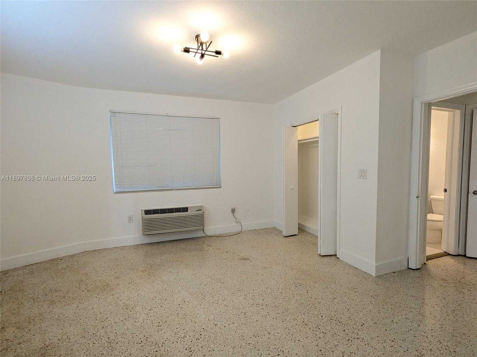 Small Image of 6930 RUE VENDOME #4, Miami Beach Number 15