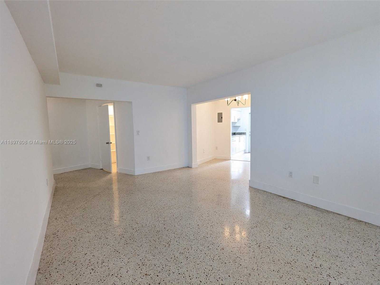 Small Image of 6930 RUE VENDOME #4, Miami Beach Number 6