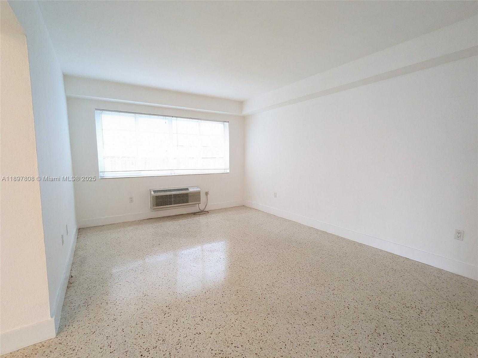 Small Image of 6930 RUE VENDOME #4, Miami Beach Number 8