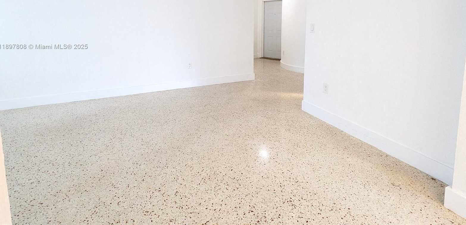 Small Image of 6930 RUE VENDOME #4, Miami Beach Number 9