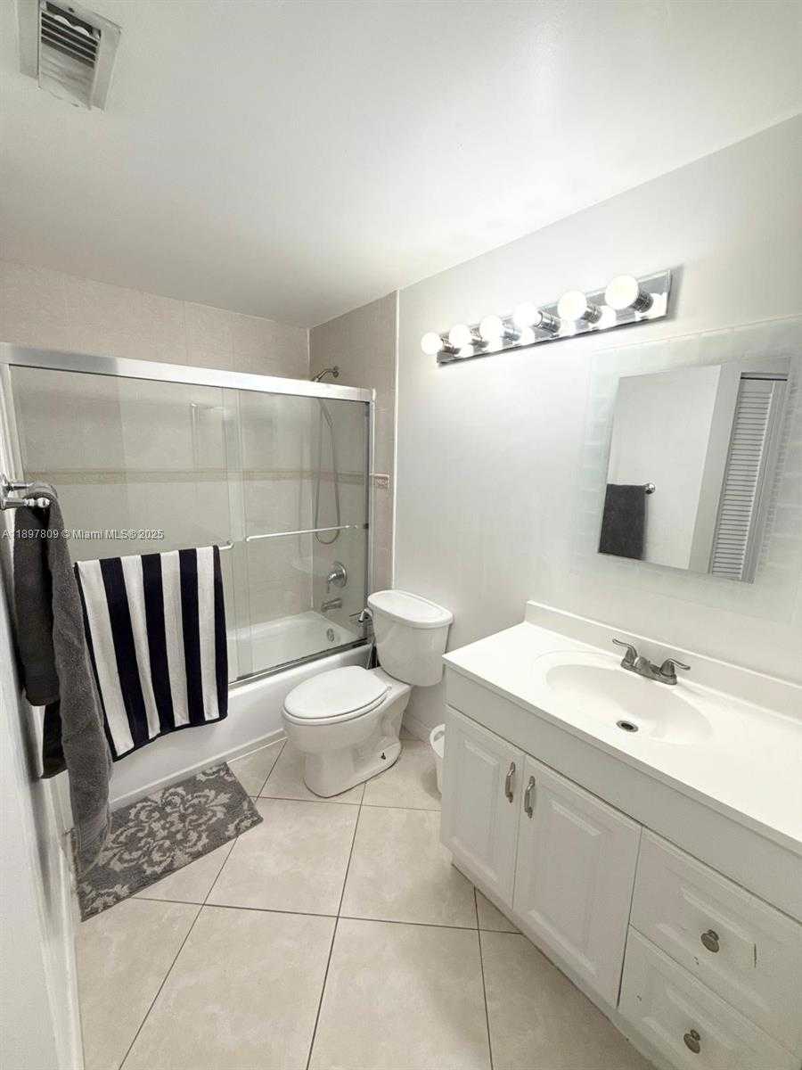 Small Image of 19501 EAST COUNTRY CLUB DR #9104, Aventura Number 2