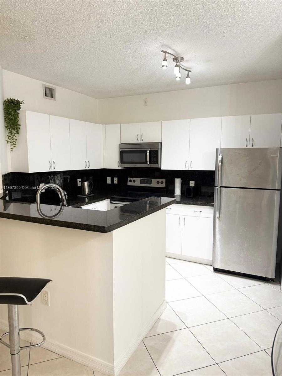 Small Image of 19501 EAST COUNTRY CLUB DR #9104, Aventura Number 3