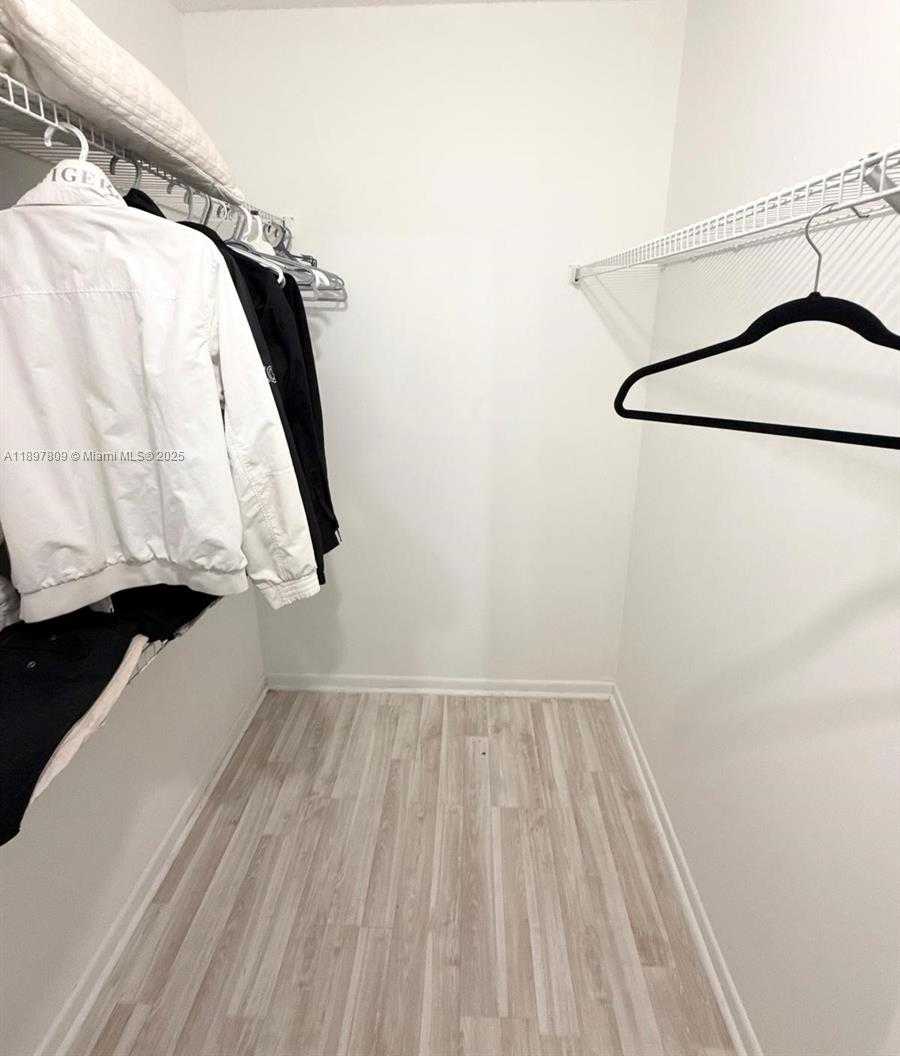Small Image of 19501 EAST COUNTRY CLUB DR #9104, Aventura Number 7