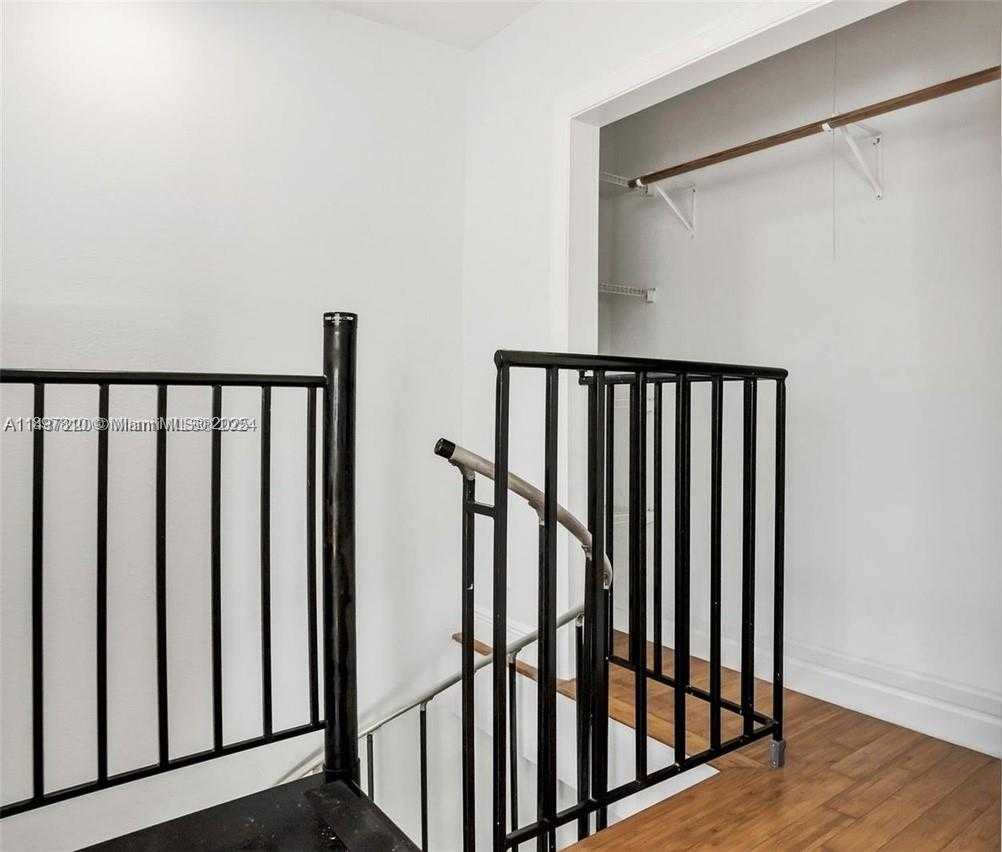 Small Image of 7315 HARDING AVE #7, Miami Beach Number 11